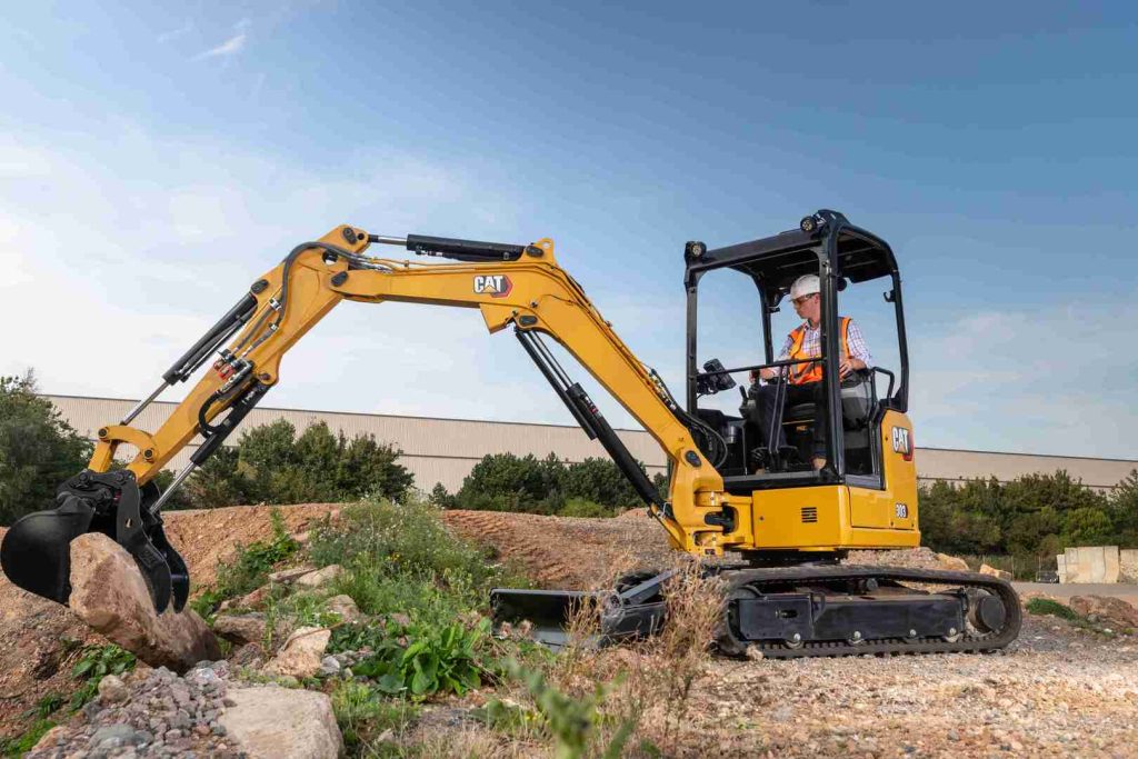 303-CR-7_caterpillar_128ko_caterpillar_128ko_caterpillar_128ko-1.jpg