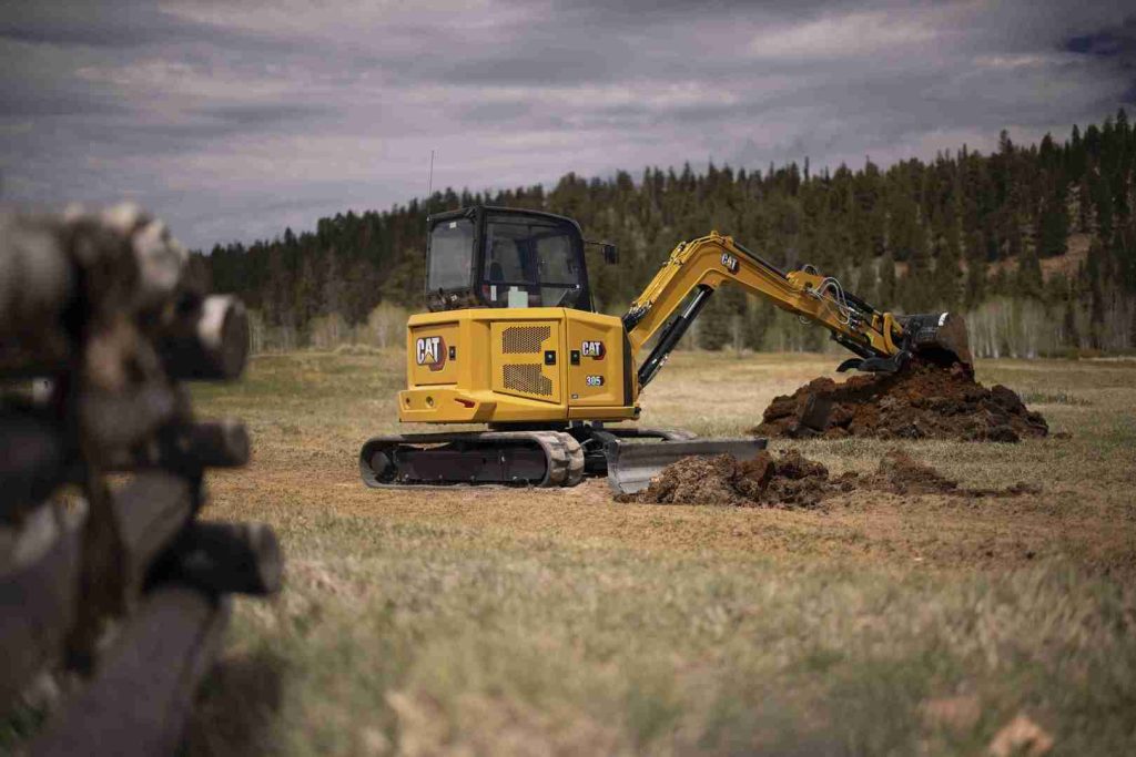 305-18_caterpillar_128ko_caterpillar_128ko_caterpillar_128ko-1.jpg
