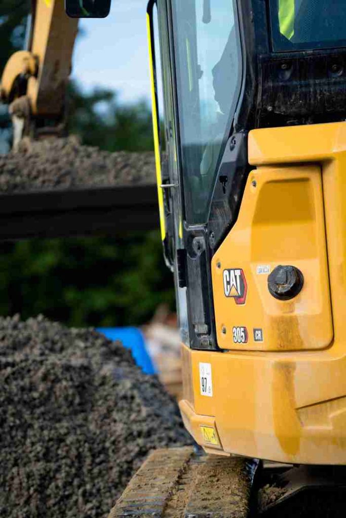 305-3_caterpillar_128ko_caterpillar_128ko_caterpillar_128ko-1.jpg
