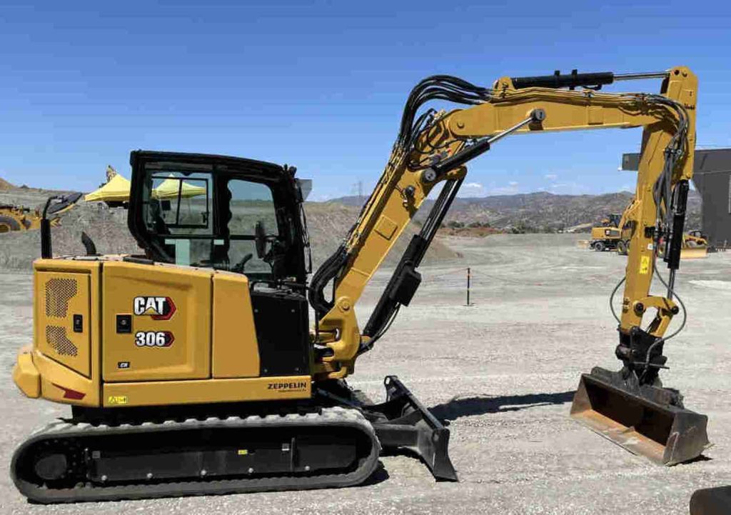 306-CR-VAB_caterpillar_128ko_caterpillar_128ko_caterpillar_128ko-1.jpg