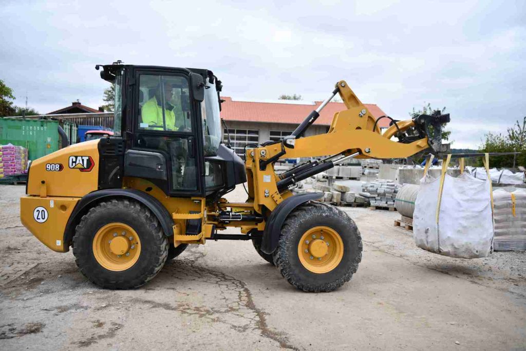 908-40_caterpillar_128ko_caterpillar_128ko_caterpillar_128ko-1.jpg